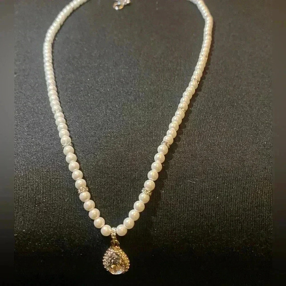 Charter Club GORGEOUS Women Pearl & Crystals Adjustable Pendant Necklace - Picture 2 of 5